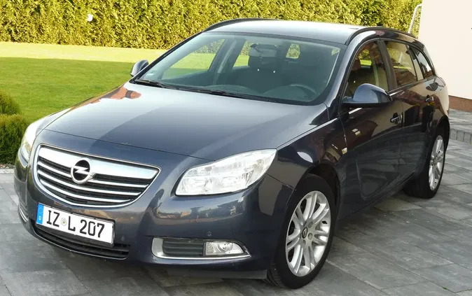 samochody osobowe Opel Insignia cena 19900 przebieg: 207154, rok produkcji 2009 z Czarne